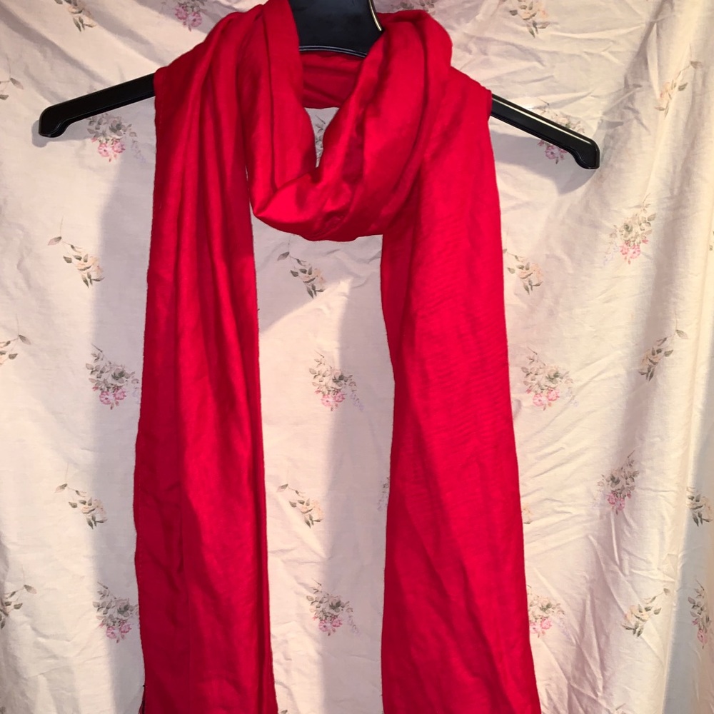 Red textured scarf